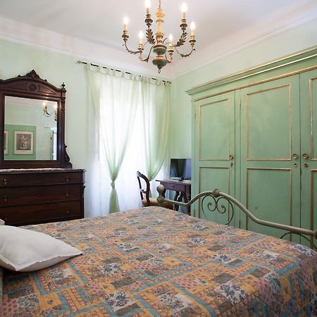 Corte Palazzo Picedi Benettini Sarzana Exteriör bild