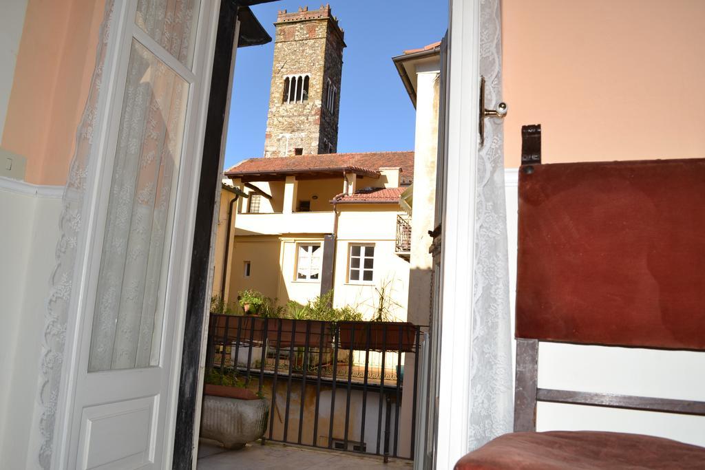 Corte Palazzo Picedi Benettini Sarzana Exteriör bild