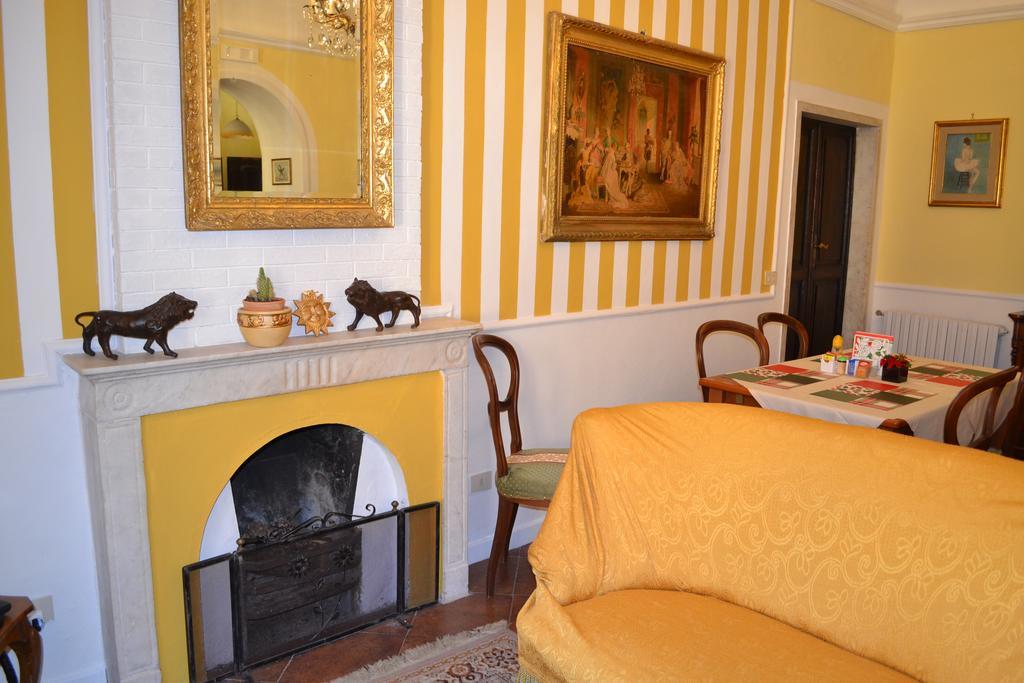 Corte Palazzo Picedi Benettini Sarzana Exteriör bild