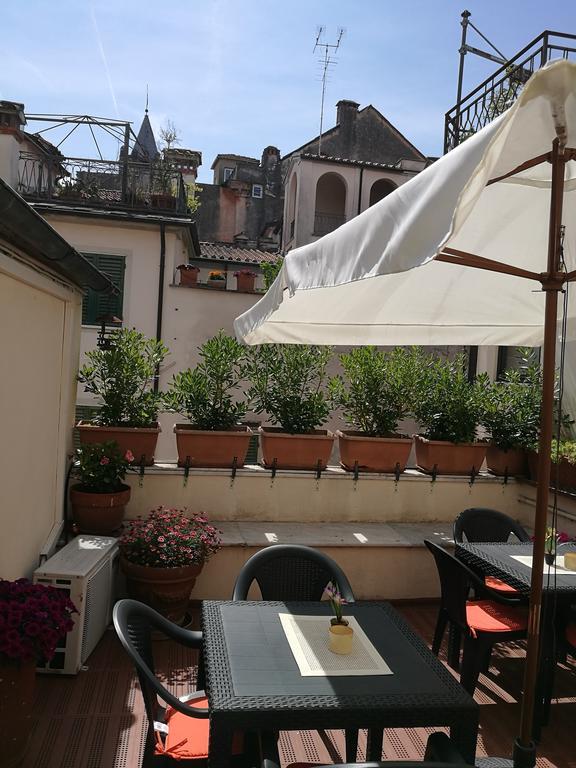 Corte Palazzo Picedi Benettini Sarzana Exteriör bild