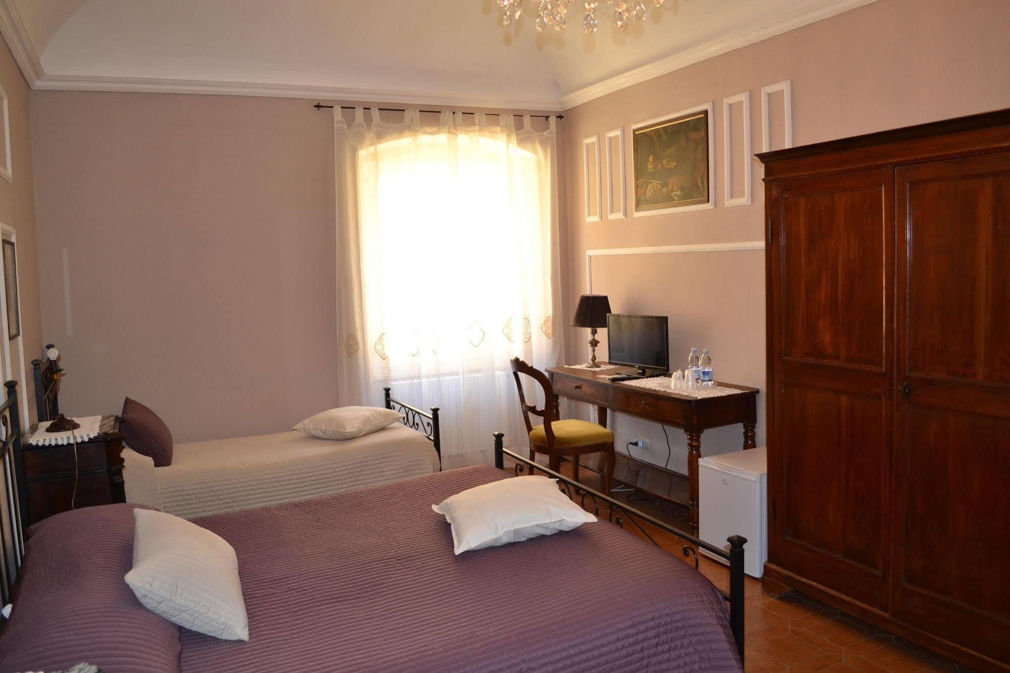 Corte Palazzo Picedi Benettini Sarzana Exteriör bild
